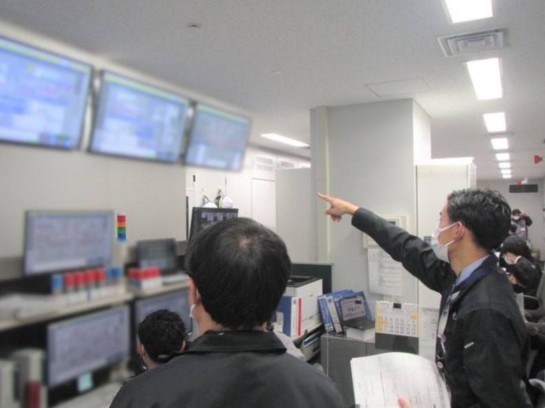 発電機給電への切替が自動で行われることを確認