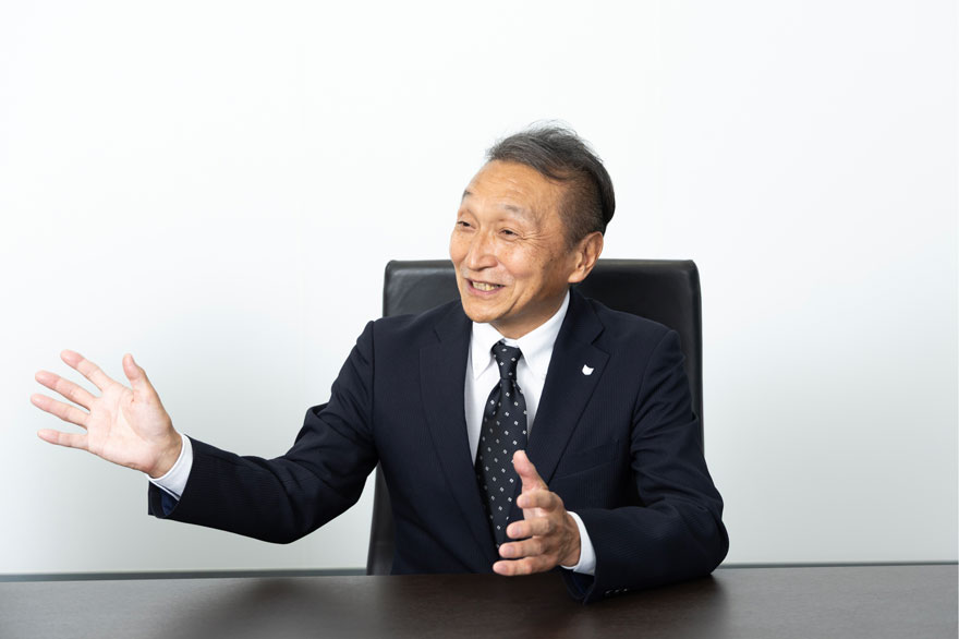 写真:キヤノンITソリューションズ株式会社 ITサービス技術統括本部 データセンターサービス本部 D2プロジェクト シニアITスペシャリスト 八木淳寿