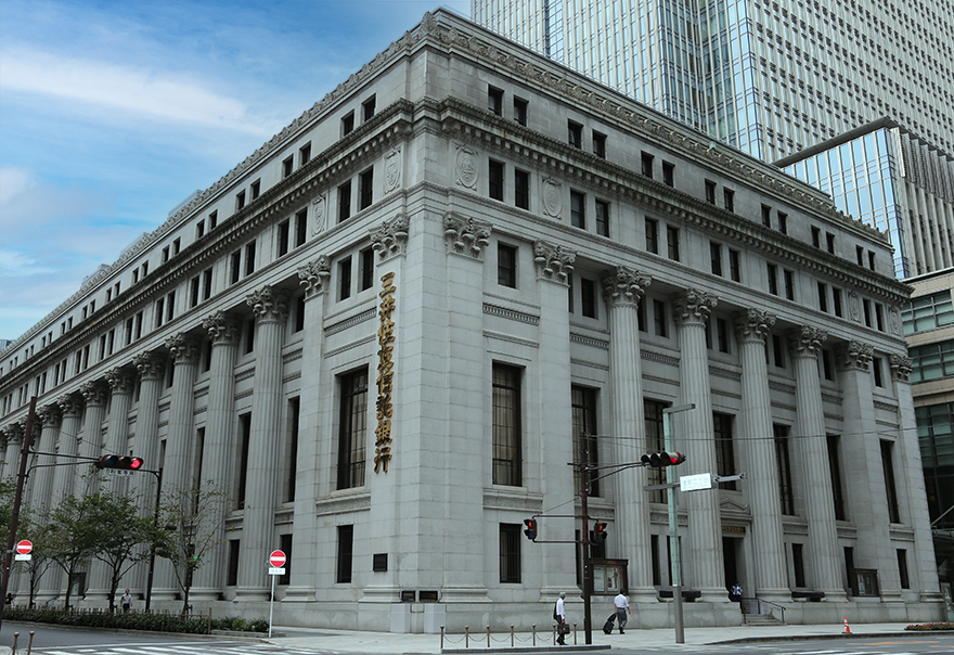 写真：三井本館