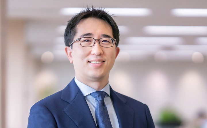 写真:ビジネスイノベーション推進センター ビジネスデザイン部 部長鈴木 基重