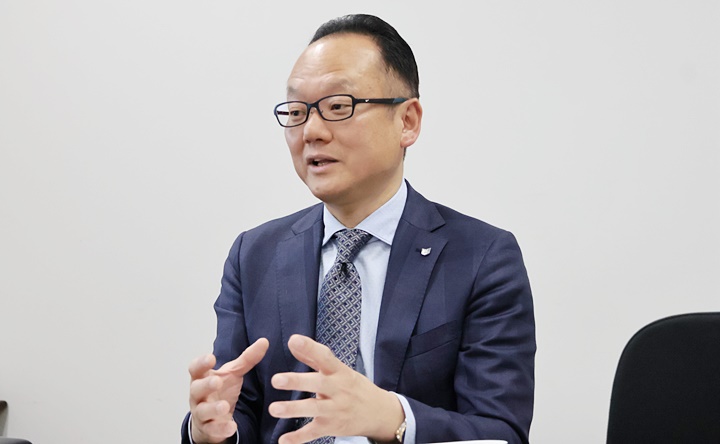 写真：執行役員 岩男公秀