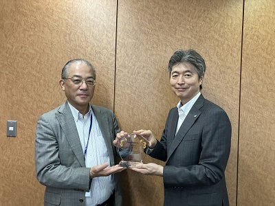 株式会社エヌデーデー様 受賞写真