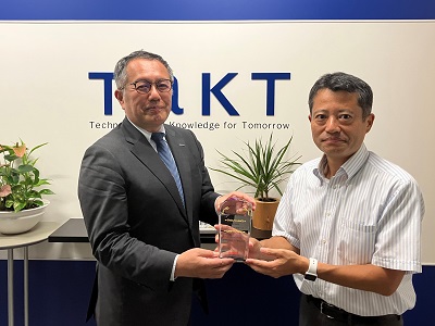 タクトシステムズ株式会社様 受賞写真
