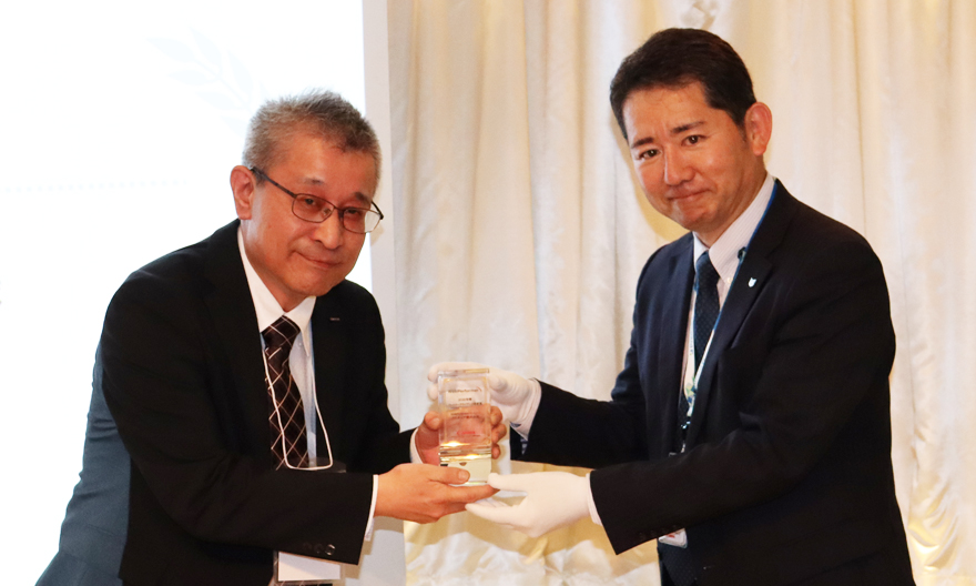 コムチュア株式会社様 受賞写真