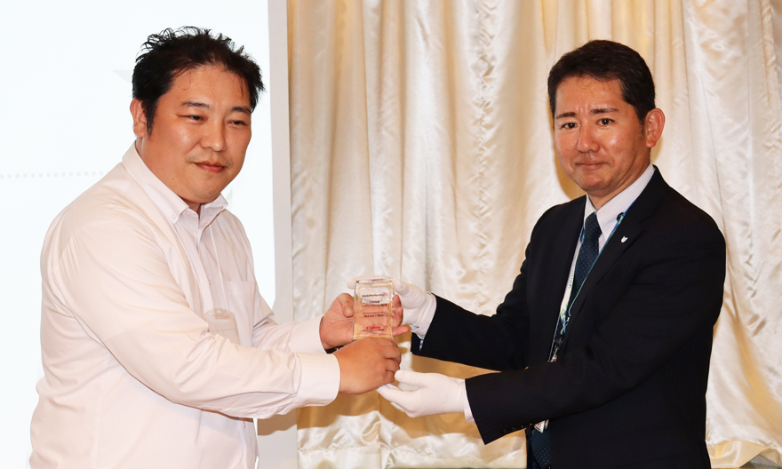 株式会社テクラス様 受賞写真