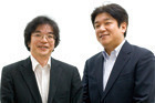 関西大学 学術情報事務局(ITセンター)<br /> システム管理課 課長補佐<br /> 柿本昌範氏(右)<br /> 同局 システム管理課<br /> 徳永賢太氏(左)