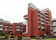 東京薬科大学