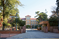 津田塾大学外観画像