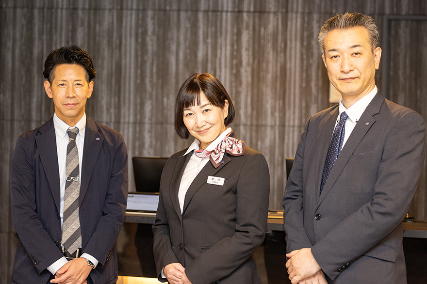 写真:ワシントンホテル株式会社の皆さま(左から、好永様、安井様、田中様)