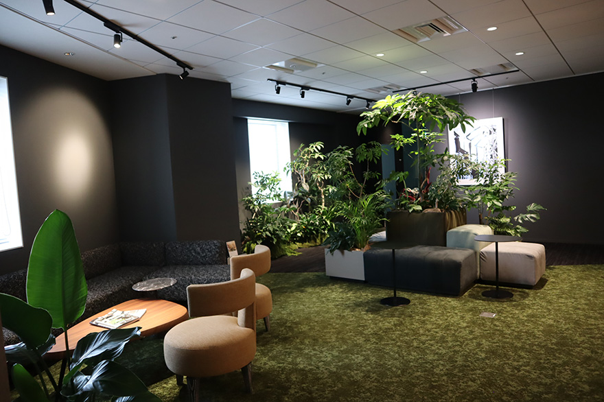 写真:「ハイム プレミアム スクエア 大宮」エントランス