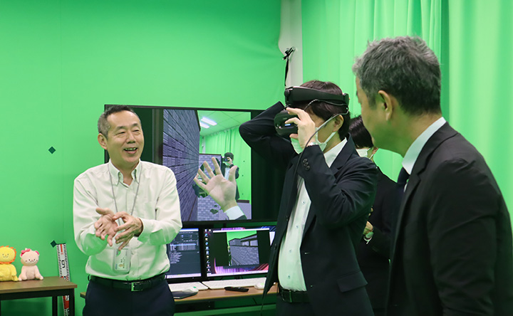 写真:お客さまと当社社員打合せの風景