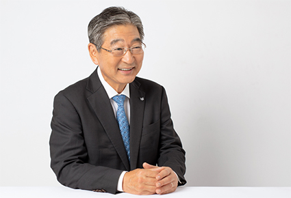 写真：代表取締役社長 金澤明